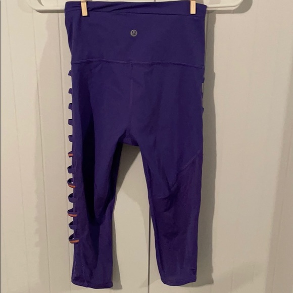 Lululemon 2 Crop Leggings Mesh Purple Yoga Pants - Picture 7 of 12
